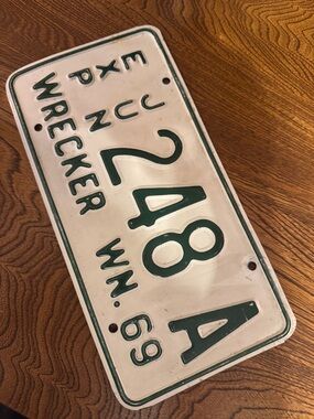 Vintage ‘69 Wrecker Washington Green & White Aluminum License Plate